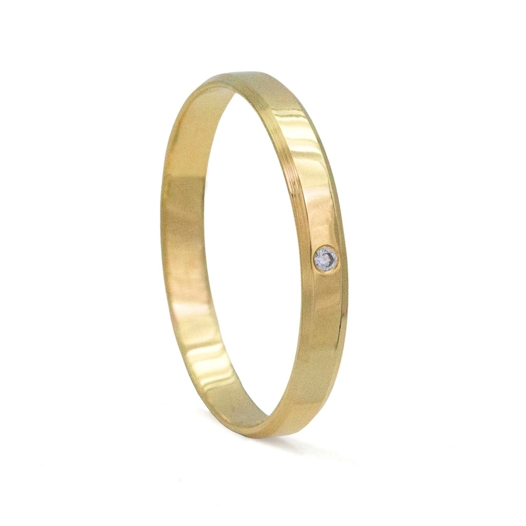 Aliança de Ouro 18K Reta Chanfrada com Brilhante 2,5 mm