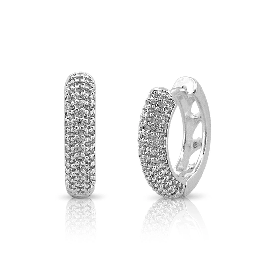 Brinco de Prata Leve Argola Clic com Zircônias Cravejadas