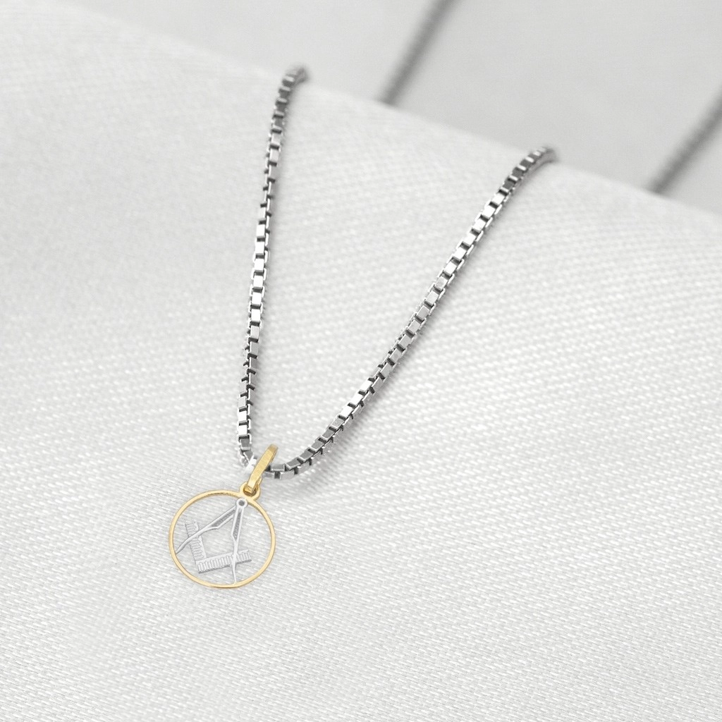 Corrente de Prata com Pingente de Formatura em Ouro 18k Profissão Arquitetura P