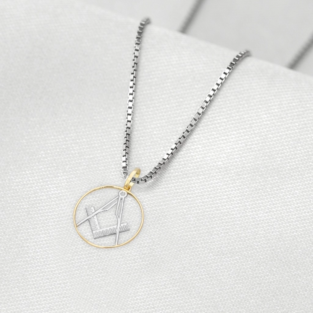 Corrente de Prata com Pingente de Formatura em Ouro 18k Profissão Arquitetura