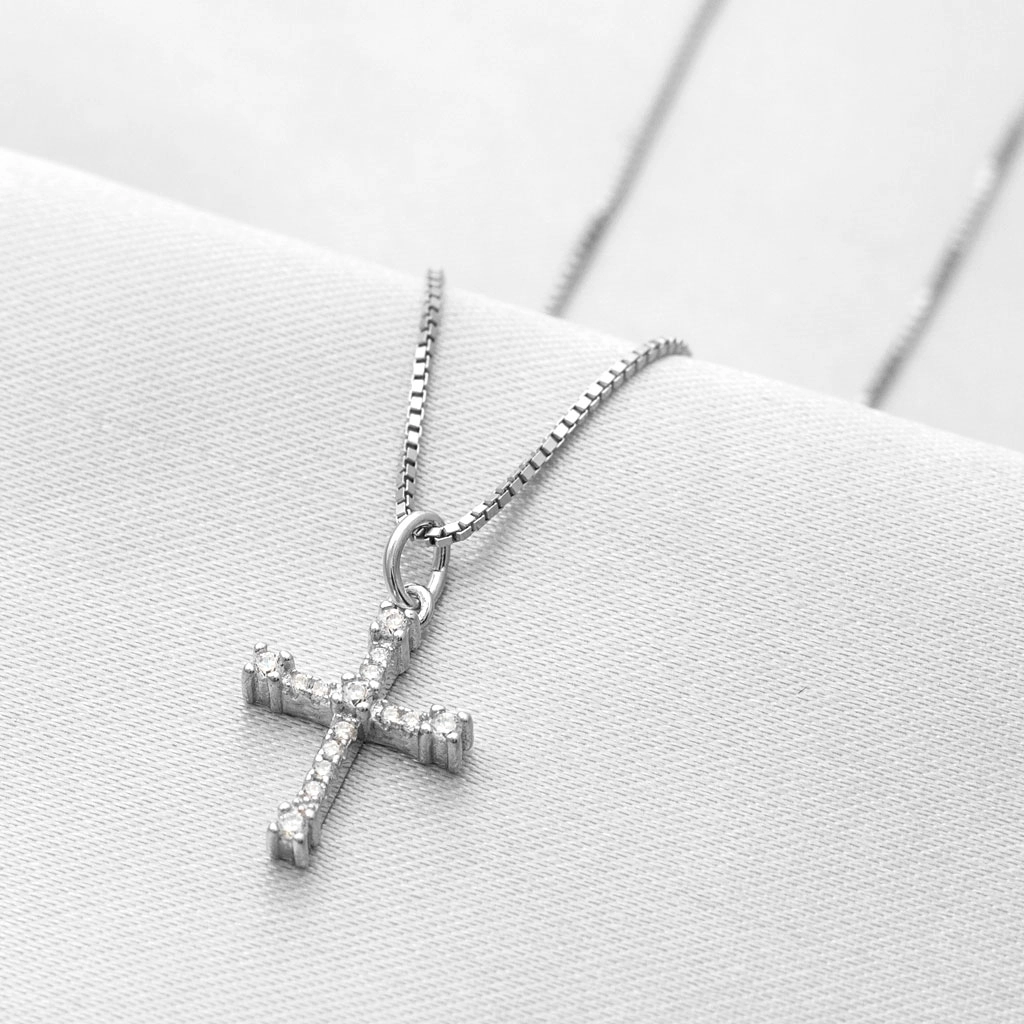 Gargantilha de Prata em Malha Veneziana com Cruz de Zircônia Cristal