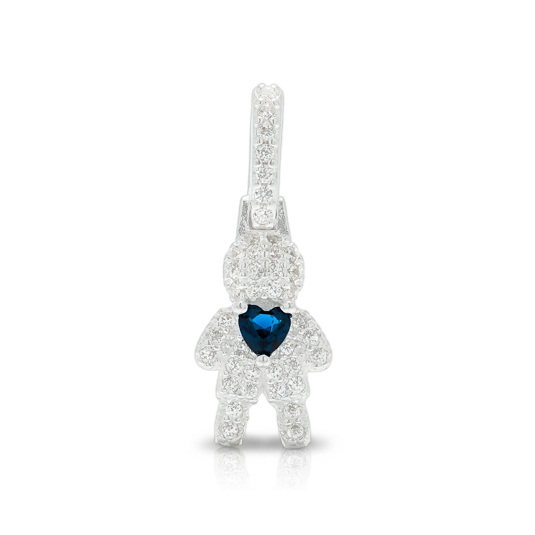 Pingente de Prata Menino Com Zircônias Cristal e Coração Safira